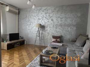 **JEDNOIPOSOBAN STAN 36 m² – SOCIJALNO, NOVI SAD**